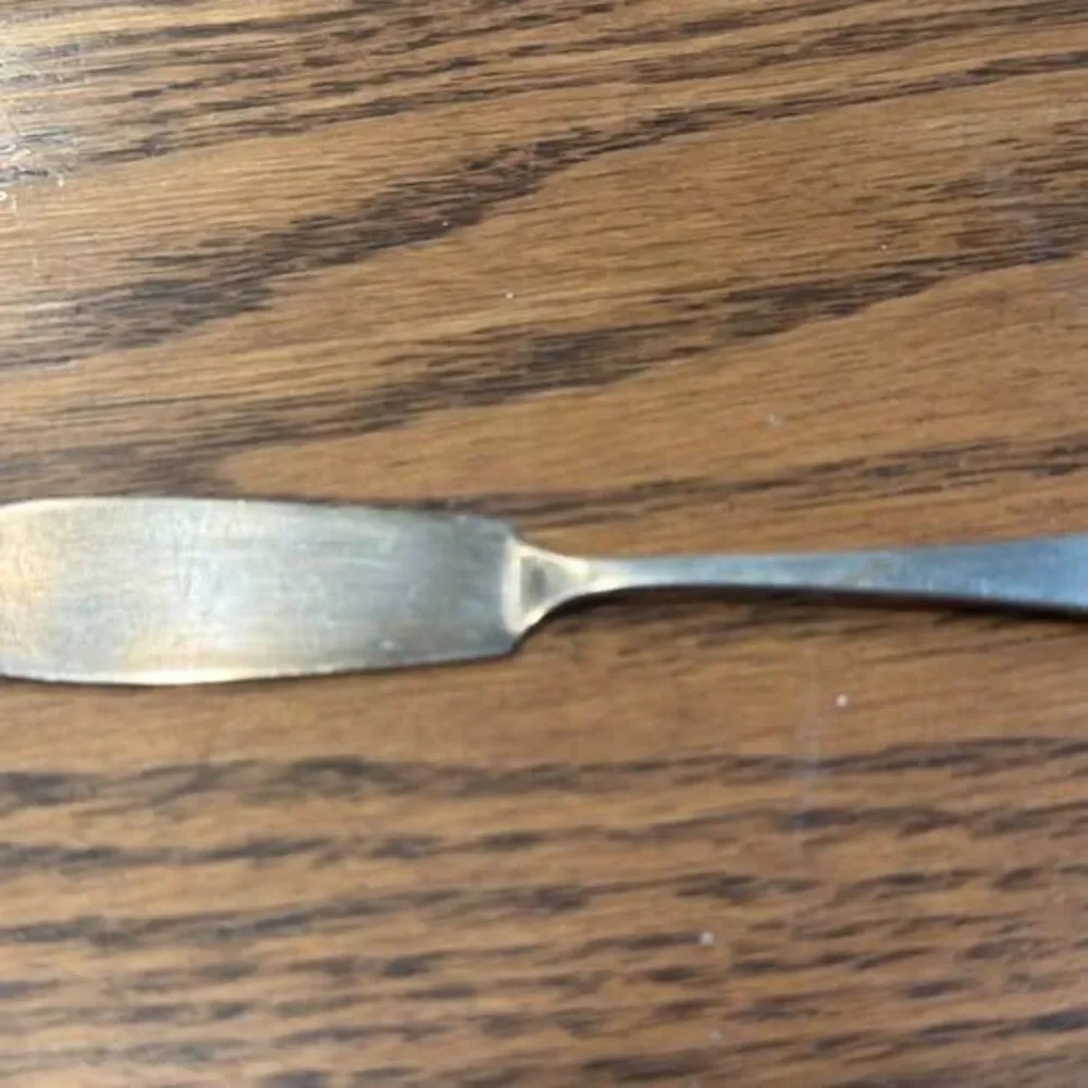 ENJ Leek LTD Celtic EPNS child’s Butter Knife - Made In England-used Good